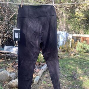 Spiritual Gangster Black Leggings